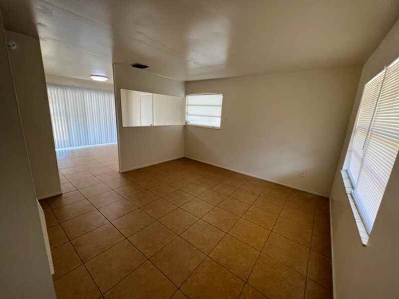 1700 Ravenall Ave - Photo 2 of 11