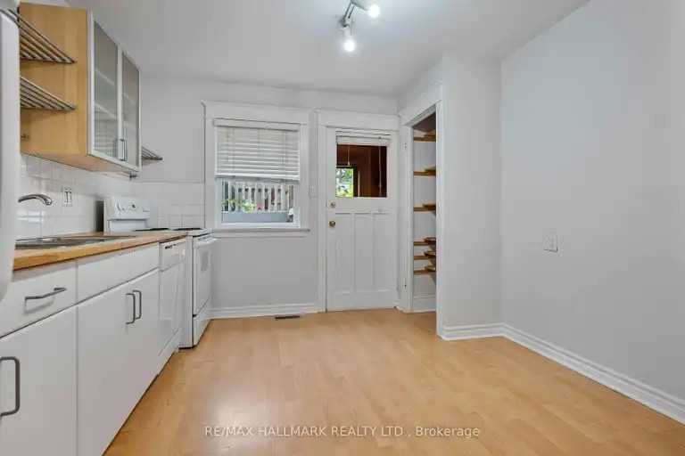 806 Logan Ave - Photo 3 of 17