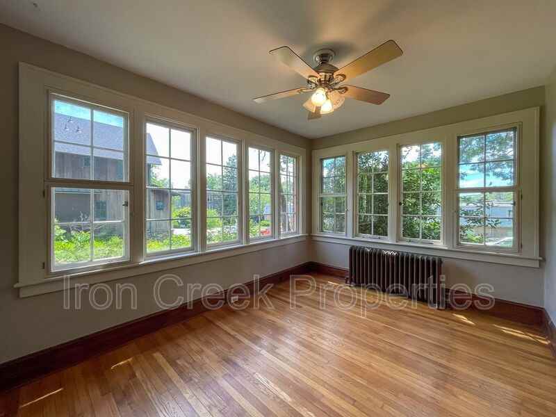 117 Furman Ave - Photo 5 of 24
