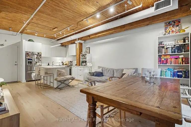 781 King St W #408 - Photo 6 of 14
