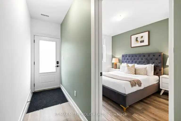 447 Lansdowne Ave #B - Photo 2 of 11