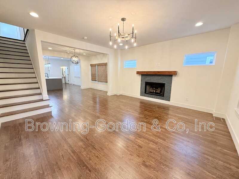 2160B Whitney Ave - Photo 2 of 24