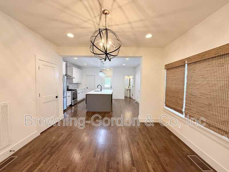 2160B Whitney Ave - Photo 6 of 24