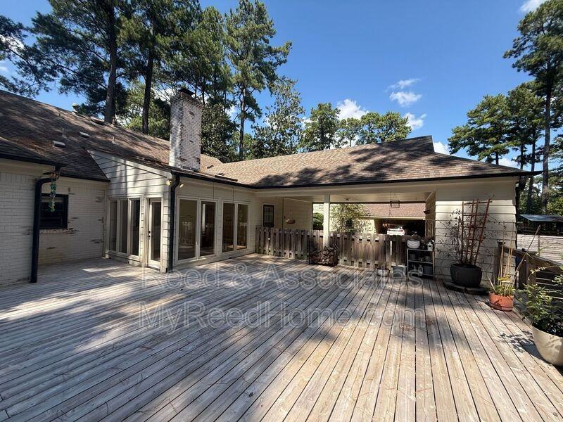 2144 Gorham Pl - Photo 5 of 28