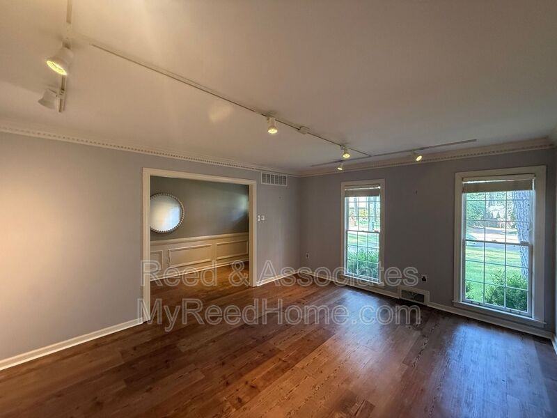 2144 Gorham Pl - Photo 7 of 28
