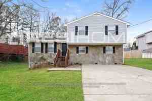 featured image of 7191 Woodland Cir