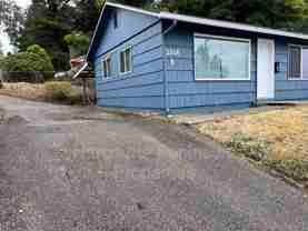 3346 Ward Ave #B - Photo 1 of 1