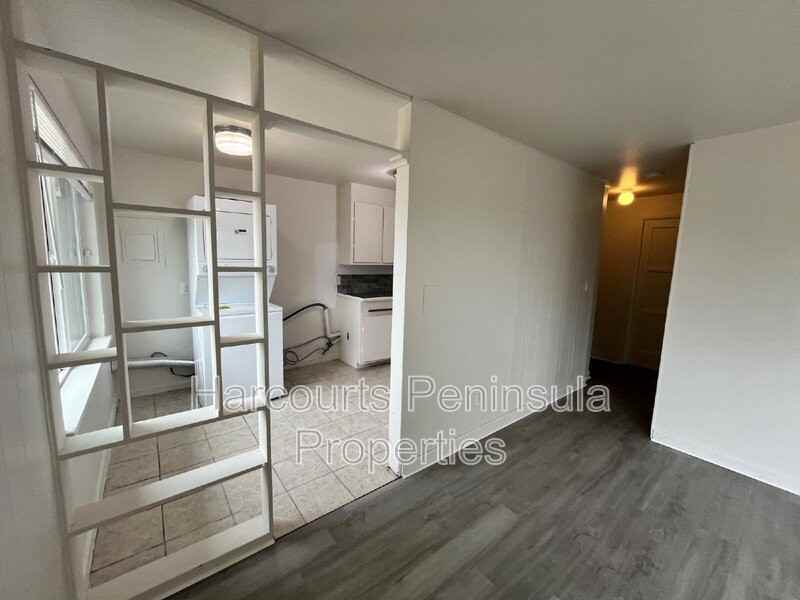 3346 Ward Ave #A - Photo 3 of 7