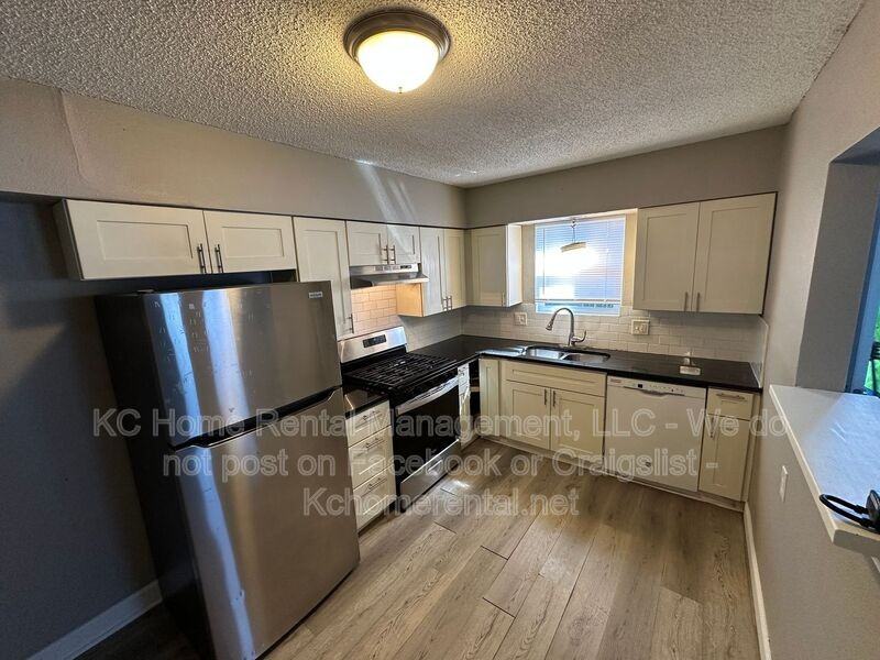 3436 S Oxford Ave - Photo 4 of 18