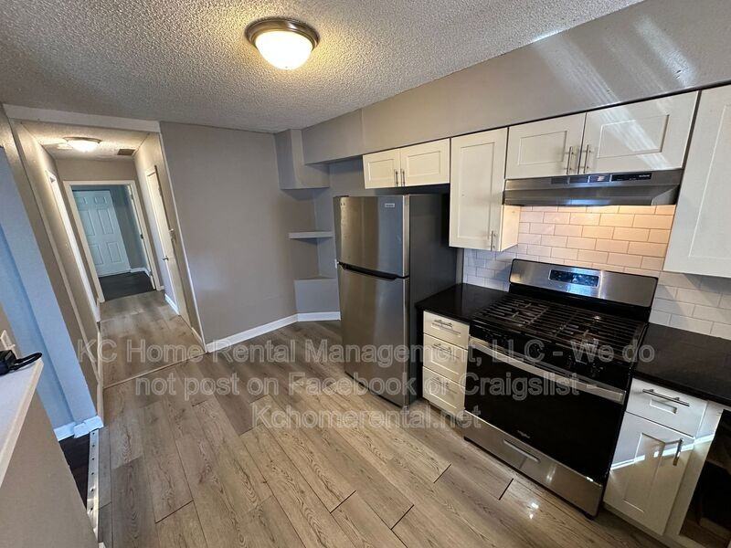 3436 S Oxford Ave - Photo 5 of 18