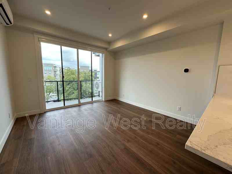 1249 Pridham Ave - Photo 3 of 10