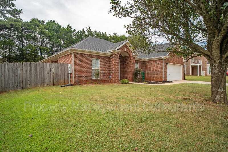 216 Horseshoe Bnd N - Photo 2 of 40