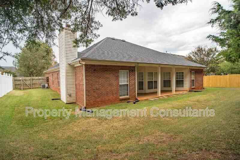 216 Horseshoe Bnd N - Photo 5 of 40