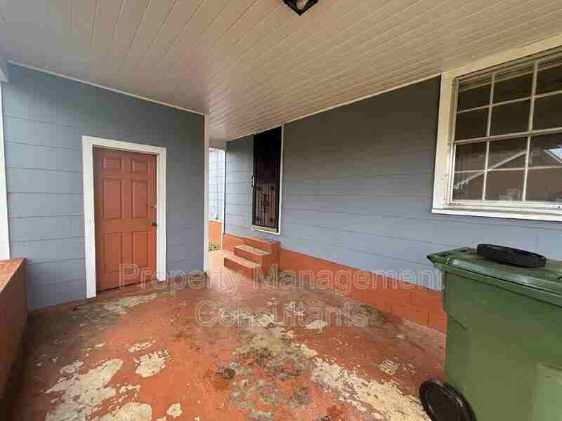 2303 Hammonds Ave Nw - Photo 4 of 12