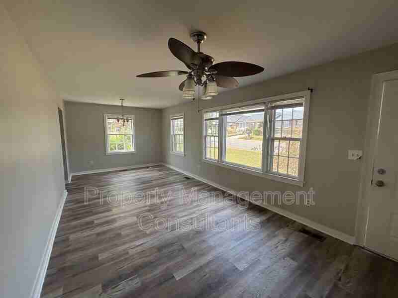 2303 Hammonds Ave Nw - Photo 5 of 12