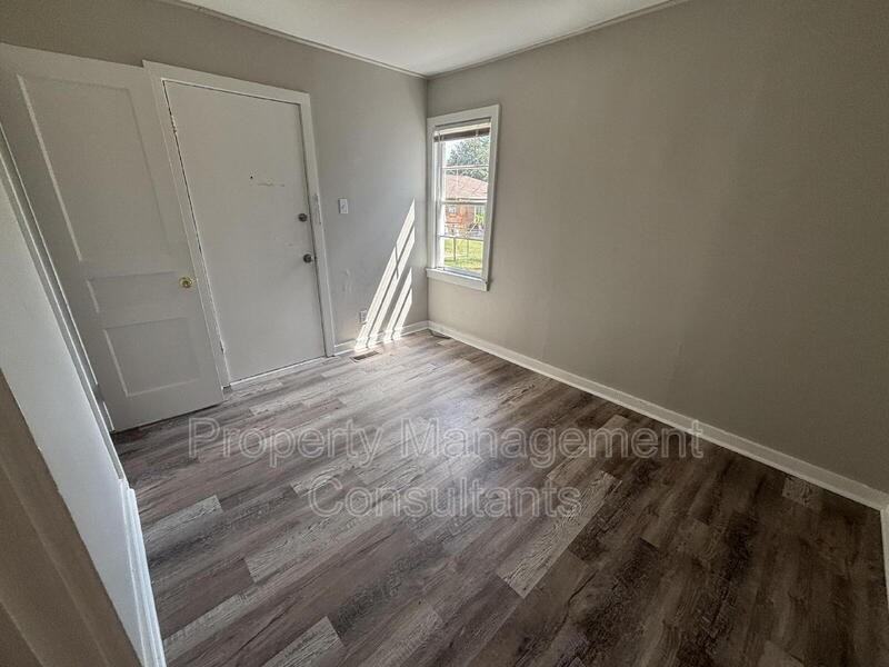 2303 Hammonds Ave Nw - Photo 6 of 12