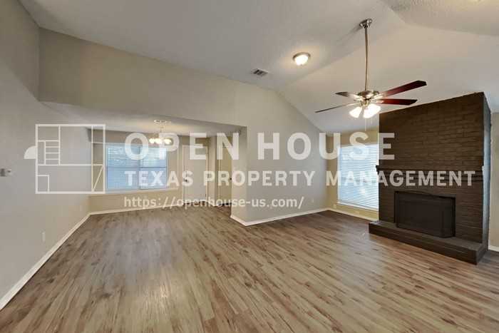 1313 Ponder Way - Photo 4 of 20