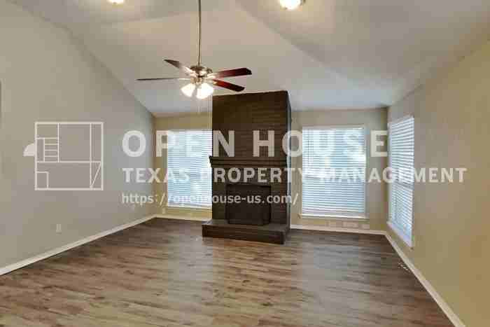 1313 Ponder Way - Photo 5 of 20