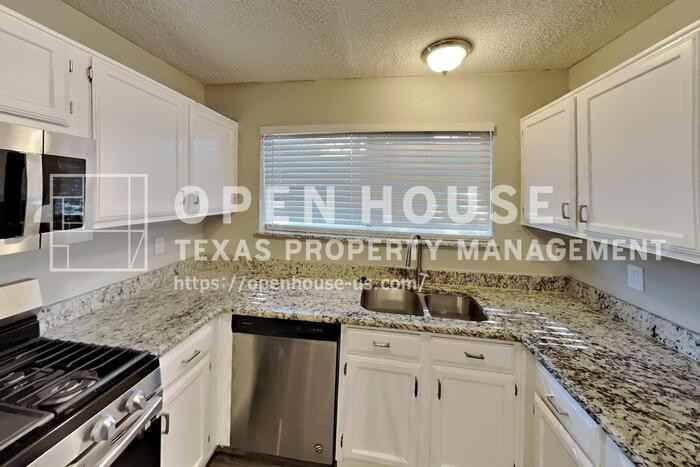 1313 Ponder Way - Photo 6 of 20