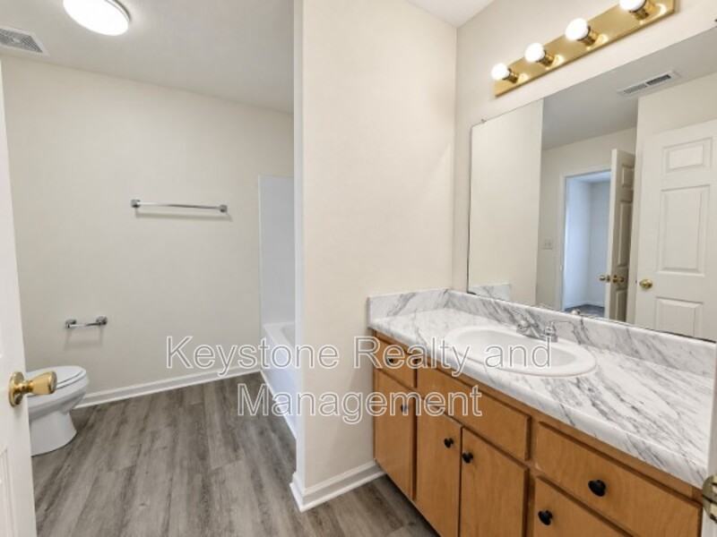 512 Peachers Ridge Rd #2B - Photo 7 of 13