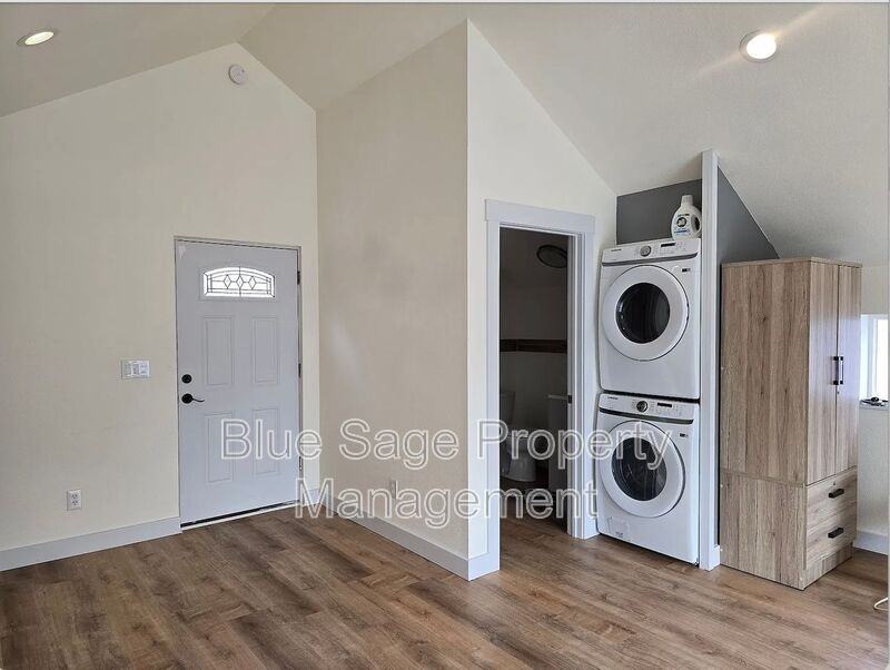 411 Eddy Ct #ADU - Photo 3 of 7