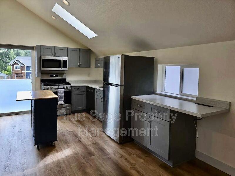 411 Eddy Ct #ADU - Photo 5 of 7