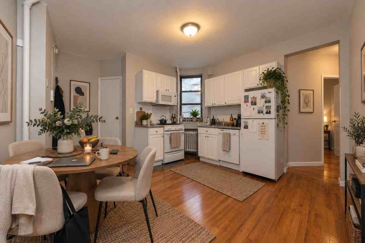 208 E 7th St #4G - Photo 4 of 12