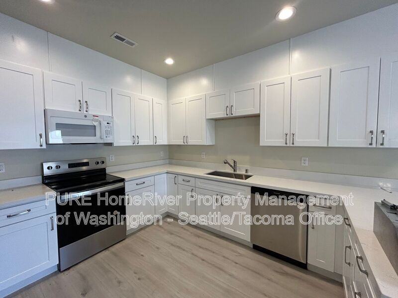 5203 208th St E #5203 - Photo 4 of 28