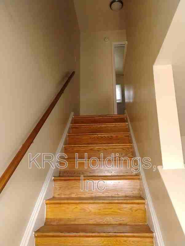 2202 Williamsburg Rd #3 - Photo 3 of 10