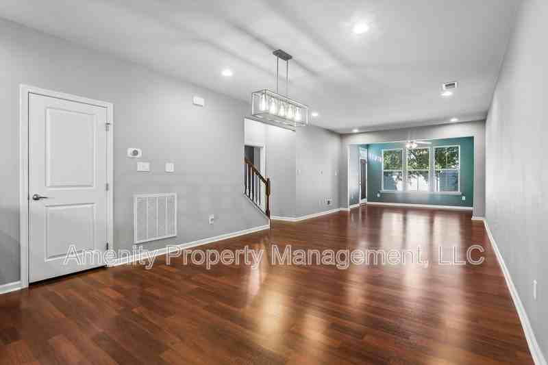 109 Bigler Dr - Photo 3 of 32