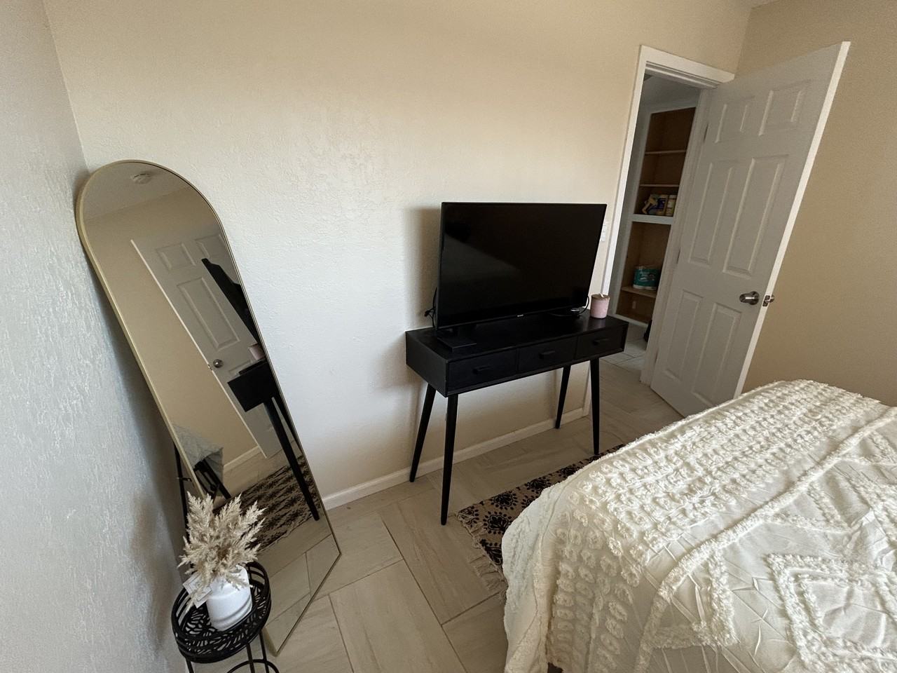 126 Standard Bedroom-126 Mizar Place #NA - Photo 4 of 14