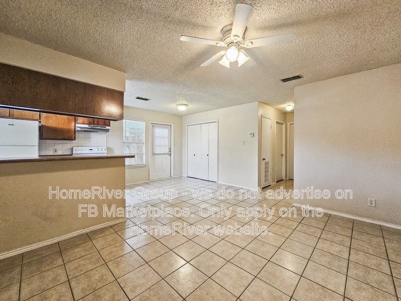 810 W Olmos Dr