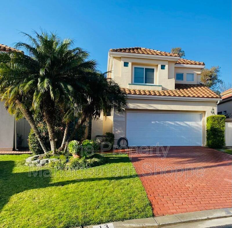 13 Azusa Ave