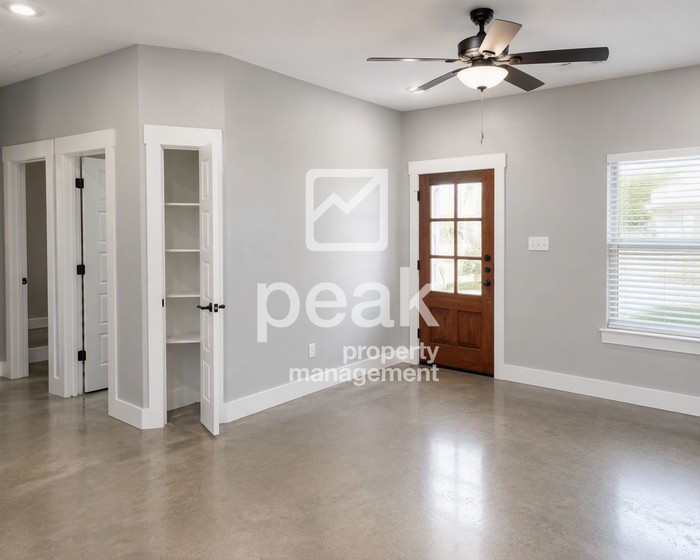 738 E Sears St - Photo 5 of 20