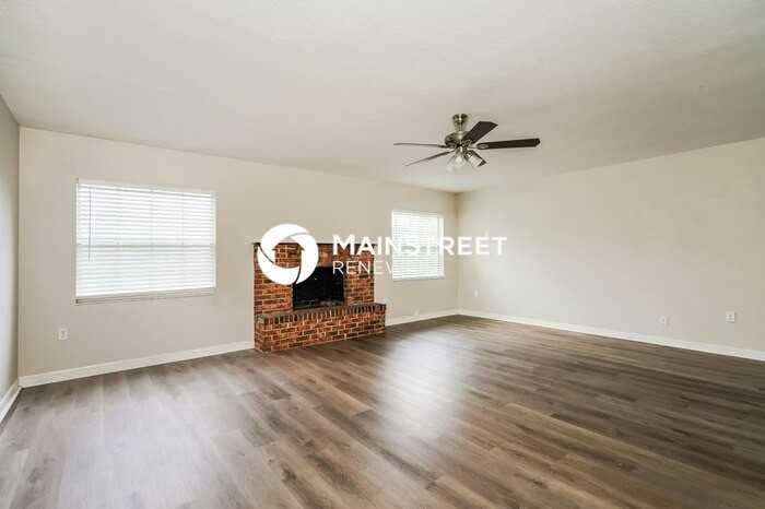 5313 Alpha Dr - Photo 3 of 14