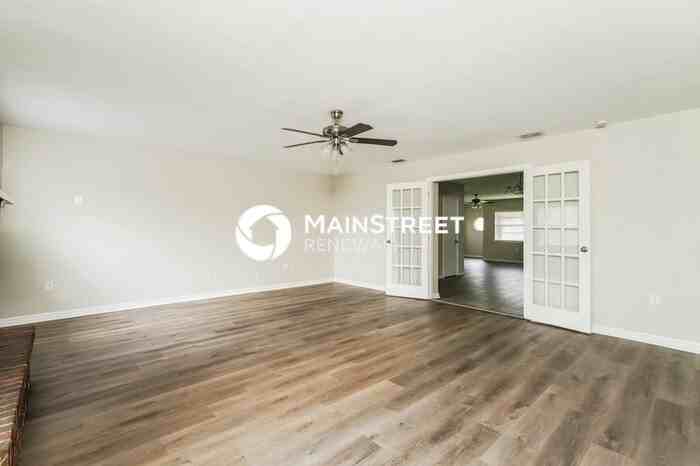 5313 Alpha Dr - Photo 4 of 14