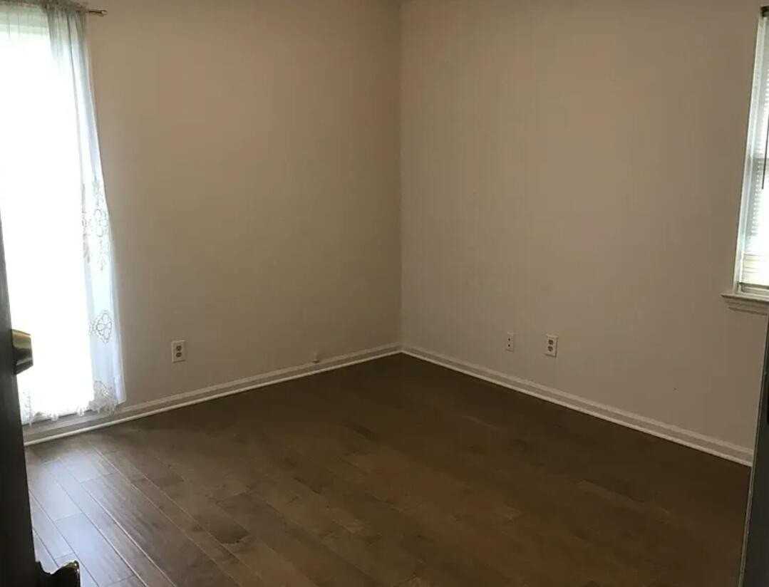 915 Wheeler Ave - Photo 6 of 12
