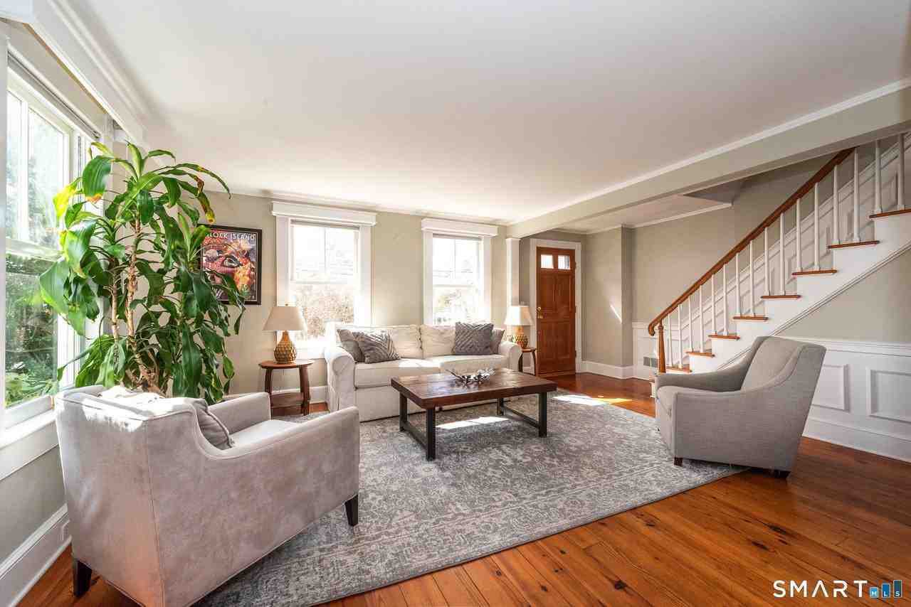 38 Prospect St - Photo 4 of 32