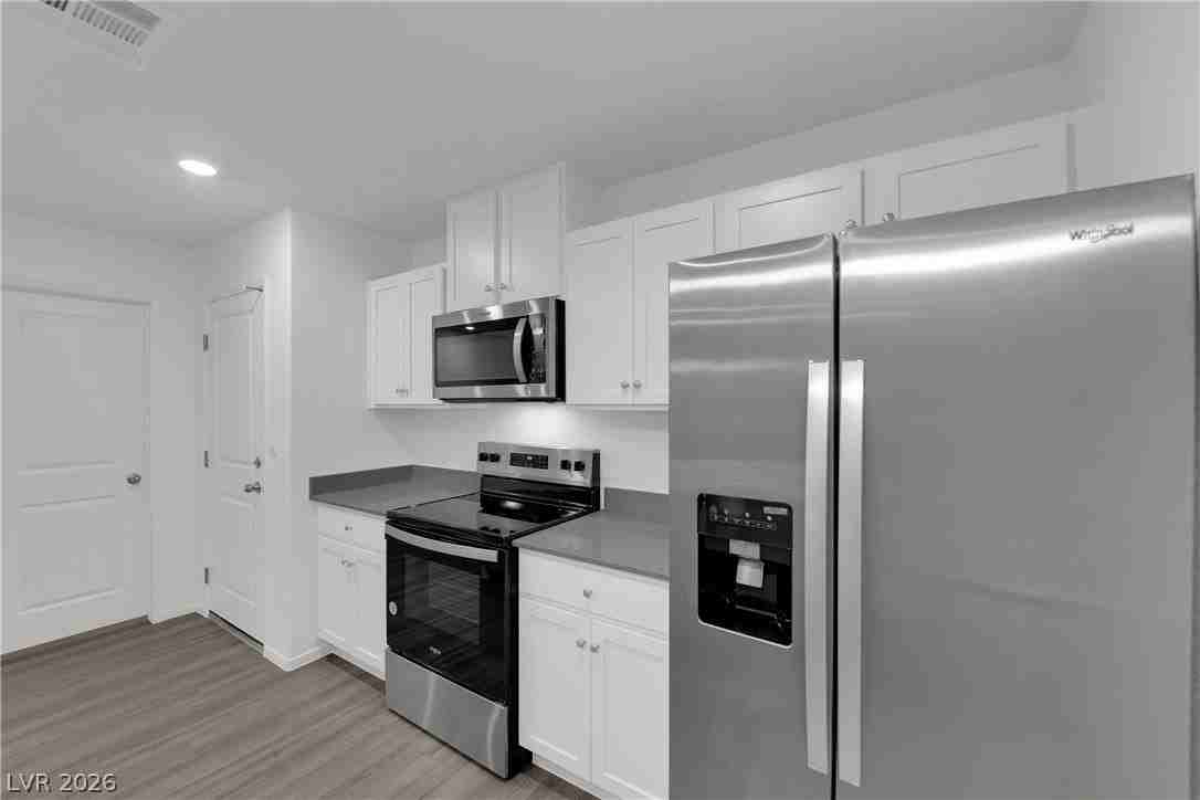 6917 Stafford Hill St - Photo 7 of 29