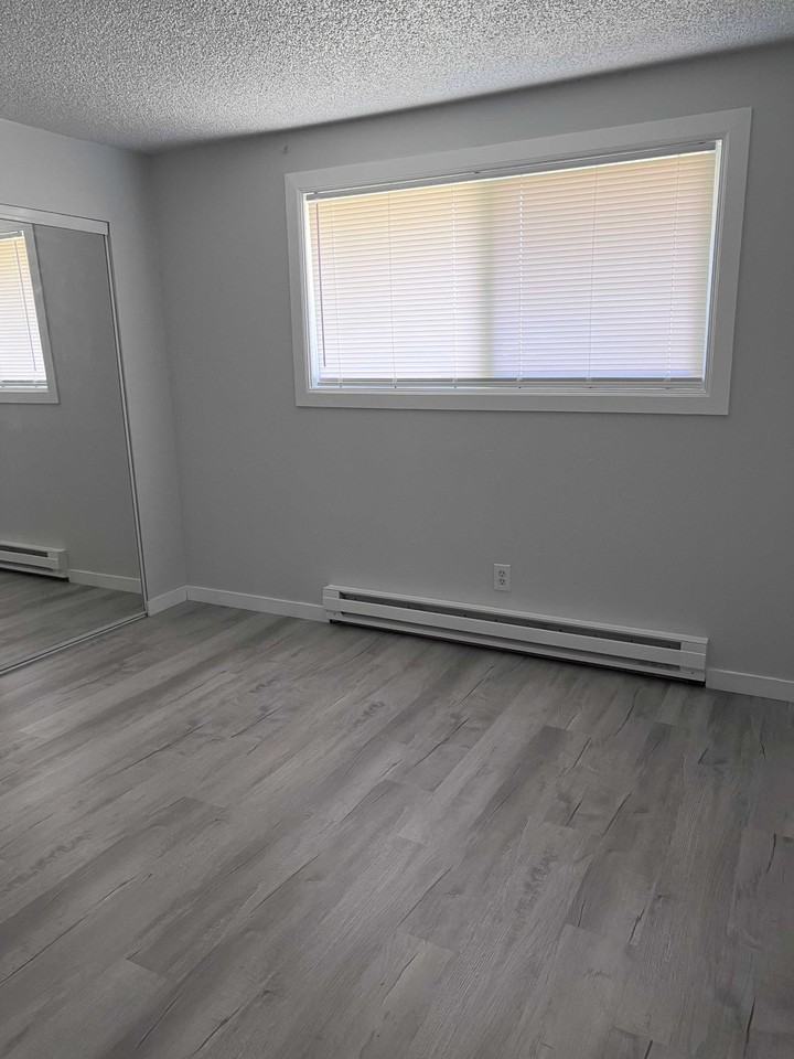12815 Valley Ave E #2 - Photo 2 of 9