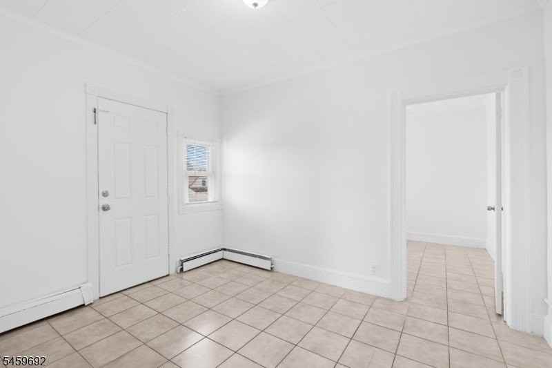497 Crooks Ave #5 - Photo 3 of 9