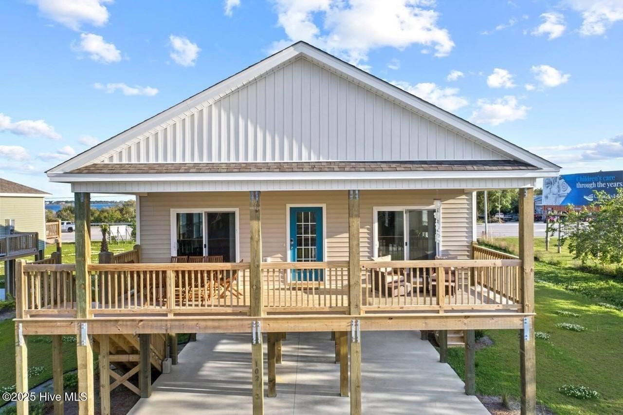 102 Orca Way