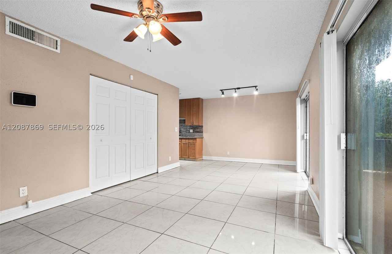 8913 Nw 28th Dr #D - Photo 4 of 25
