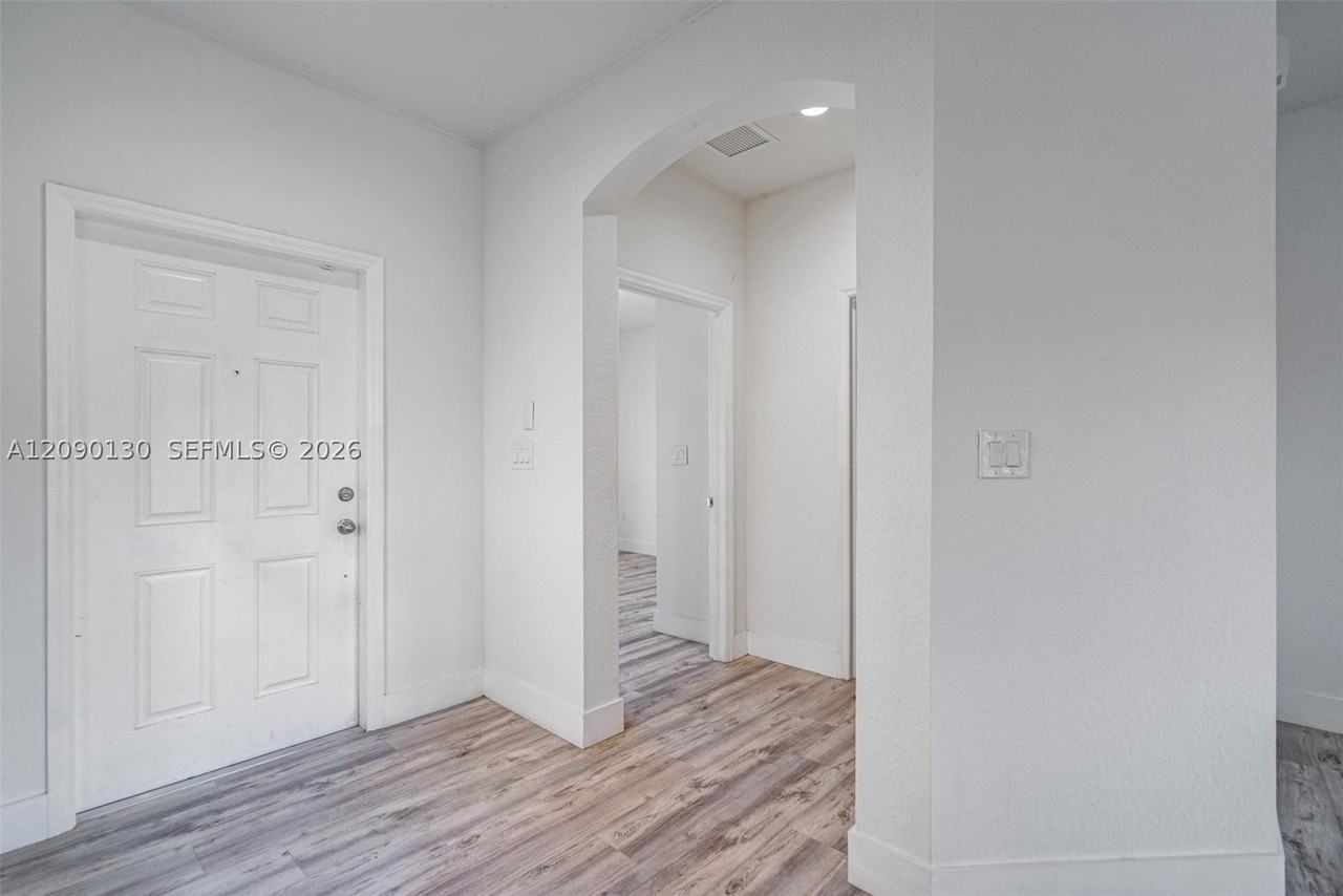 16350 Sw 50th Ter - Photo 6 of 33