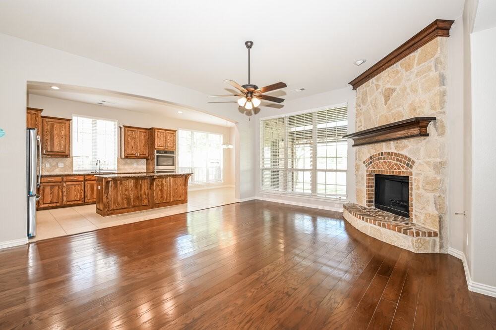1224 Wedgewood Dr - Photo 3 of 16