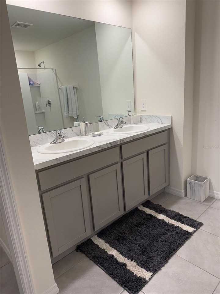 2907 Rock Sound St - Photo 7 of 27