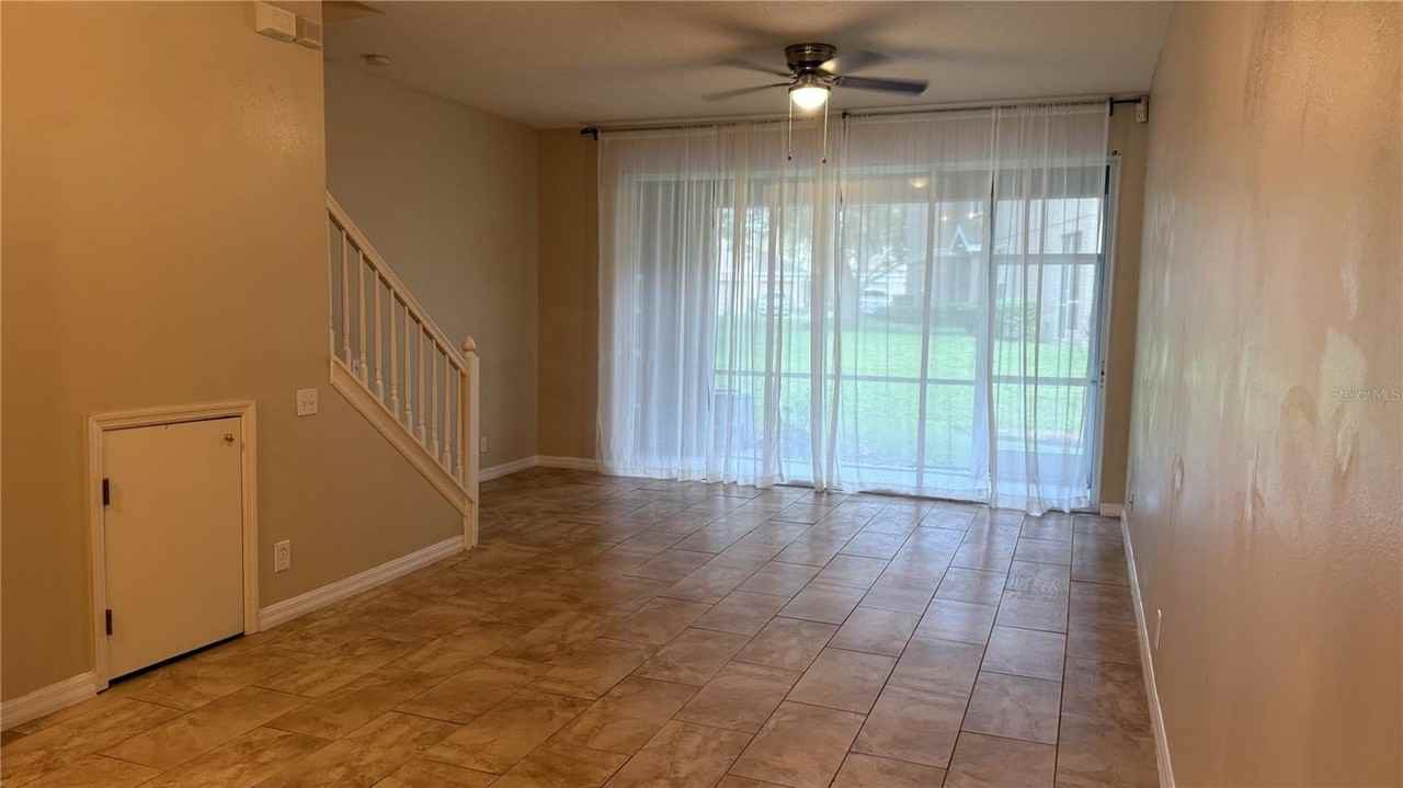 4135 Bismarck Palm Dr - Photo 4 of 45