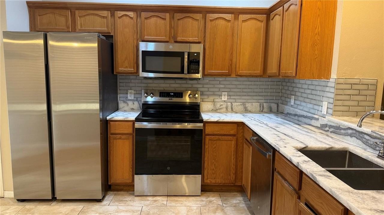 4135 Bismarck Palm Dr - Photo 5 of 45