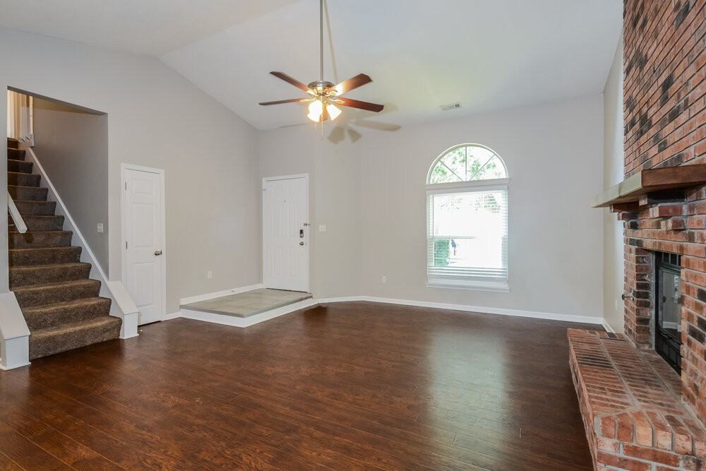 9231 Ratcliff Ct - Photo 5 of 17