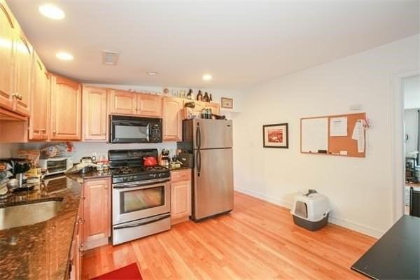 75 Union St #2 - Photo 2 of 14